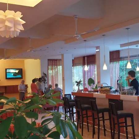 Hotel Ipsos Beach Hotel