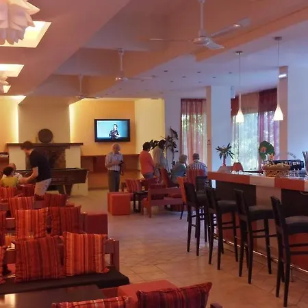 호텔 Ipsos Beach Hotel