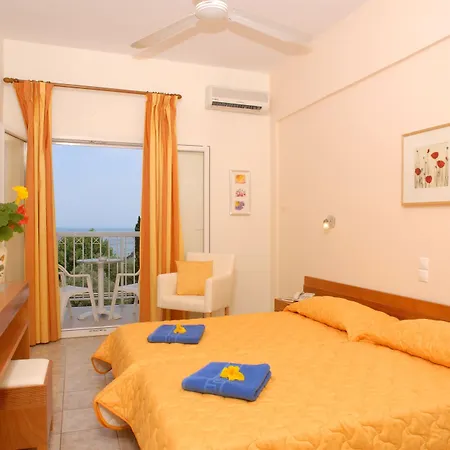 Ξενοδοχείο Ipsos Beach Hotel 3*