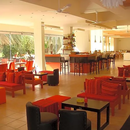 Ξενοδοχείο Ipsos Beach Hotel 3*