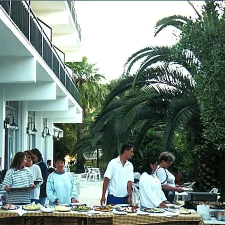 Ipsos Beach Hotel Ξενοδοχείο