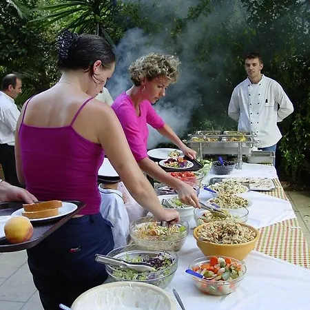 فندق Ipsos Beach Hotel 3*
