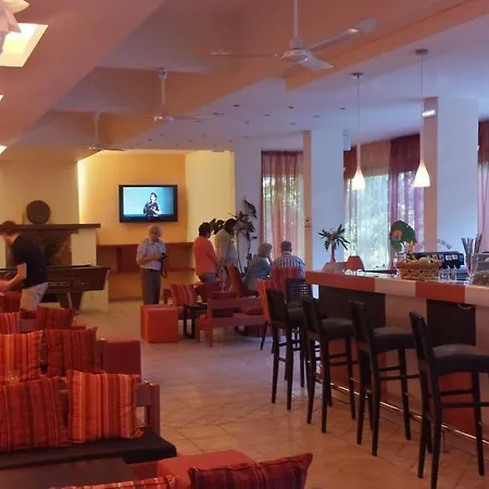 ホテル Ipsos Beach Hotel 3*