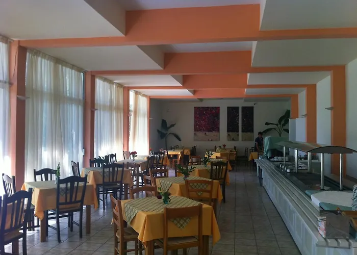 酒店 Ipsos Beach Hotel 3*