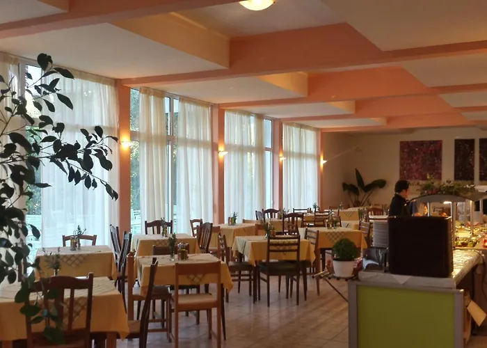 Ipsos Beach Hotel 酒店