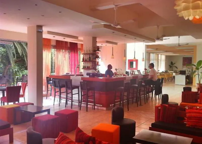 Ipsos Beach Hotel 3*