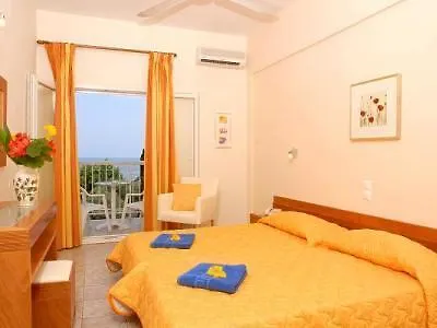 Ipsos Beach Hotel 酒店