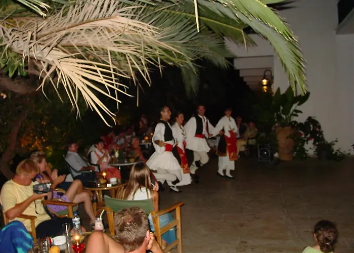 Ipsos Beach Hotel 酒店