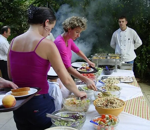 Hotel Ipsos Beach Hotel 3*